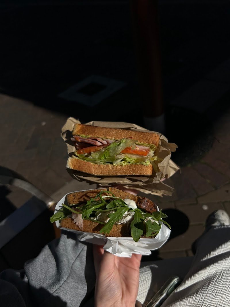 Hole in the Wall: Sandwich Factory photo 3